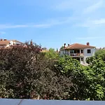 Lora Ровинь