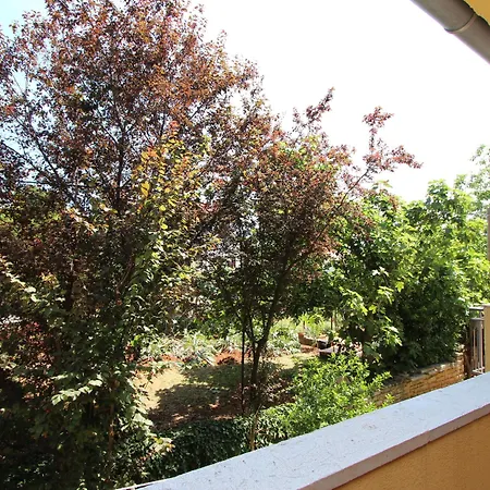 Διαμέρισμα Lora