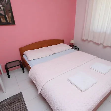 Lora 아파트