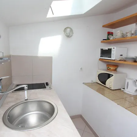 Lora Apartman
