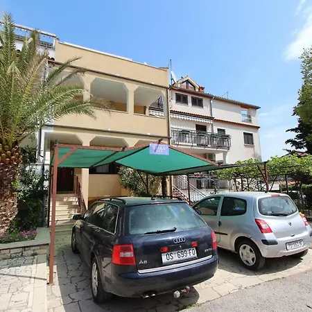 Lora Daire Rovinj